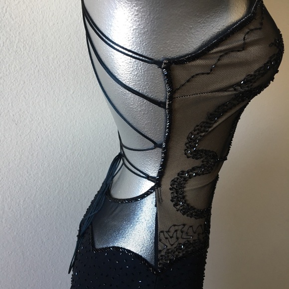 **SOLD** Gorgeous Cache Gown - Picture 7 of 8